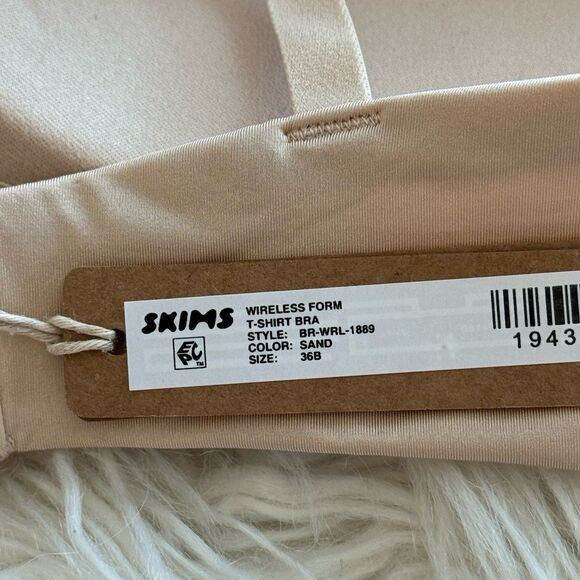 Skims Wireless Form T-shirt Bra Sand Size 36B - Picture 7 of 7